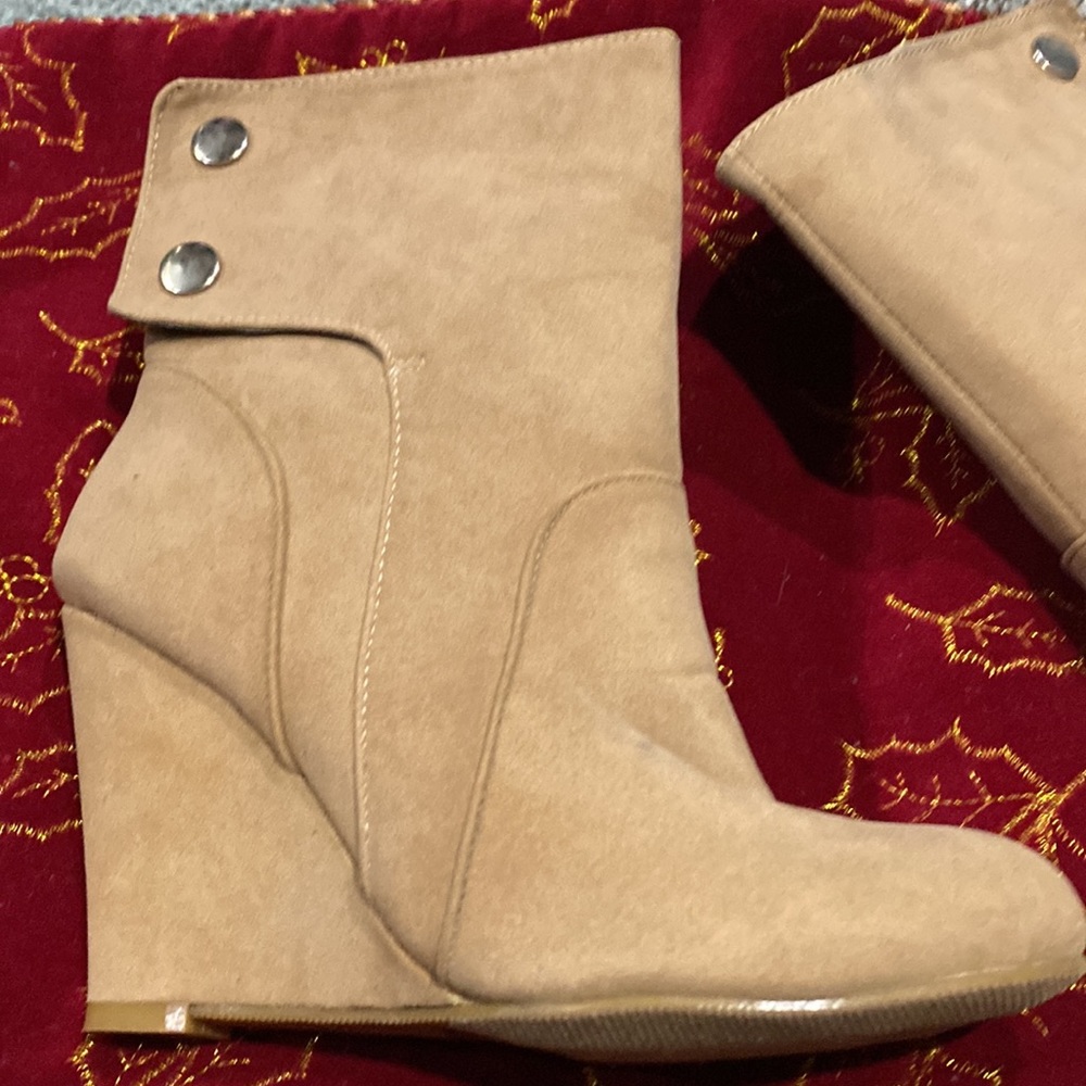 Sacred Heart Boots size 6 - Picture 2 of 10